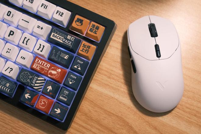 1  VT1 MAX双8K游戏鼠标测评pg模拟器试玩精准与轻盈并存：雷柏VT